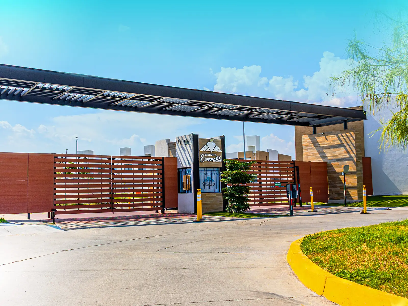 Acceso controlado y seguridad 24/7 en fraccionamiento privado en Salamanca.